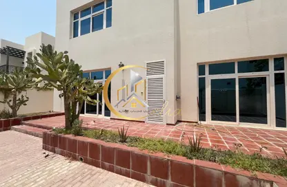 Compound - 3 Bedrooms - 5 Bathrooms for rent in Ain Al Soudan Street - Mesaieed Road - Al Wakra
