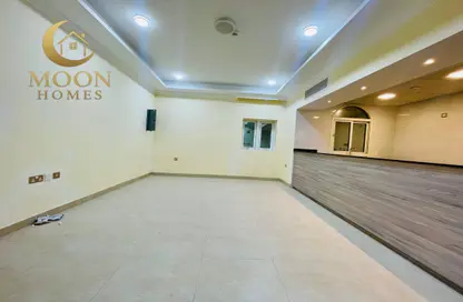 Apartment - 2 Bedrooms - 3 Bathrooms for rent in Al Mansoura - Al Mansoura - Doha