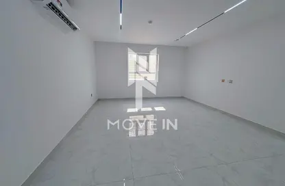 Apartment - 2 Bedrooms - 2 Bathrooms for rent in Madinat Khalifa Building 58 - Madinat Khalifa South - Madinat Khalifa - Doha