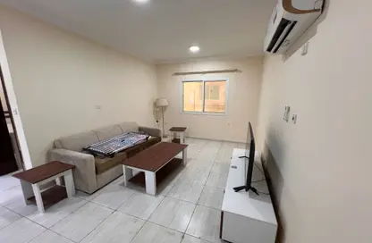 Apartment - 1 Bedroom - 1 Bathroom for rent in Umm Ghwailina Comm - Umm Ghuwalina - Umm Ghuwailina - Doha