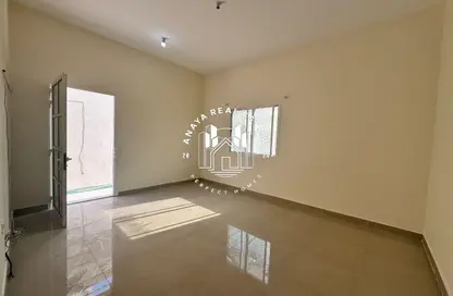 Apartment - 2 Bedrooms - 2 Bathrooms for rent in Al Wakrah - Al Wakra