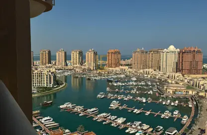 شقة - غرفة نوم - 2 حمامات للبيع في طريق بورتو الغربي - بورتو أرابيا - جزيرة اللؤلؤة - الدوحة شقة - غرفة نوم - 2 حمامات للبيع في طريق بورتو الغربي - بورتو أرابيا - جزيرة اللؤلؤة - الدوحة