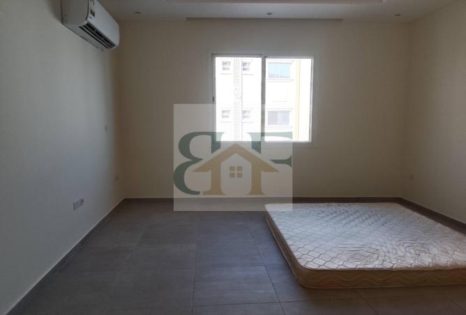 972189 - Property Image 3