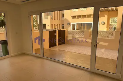 مجمع سكني - 4 غرف نوم - 5 حمامات للايجار في فلل واست باي لاغون - وست باي لاجون - بحيرة وست لاجون - الدوحة