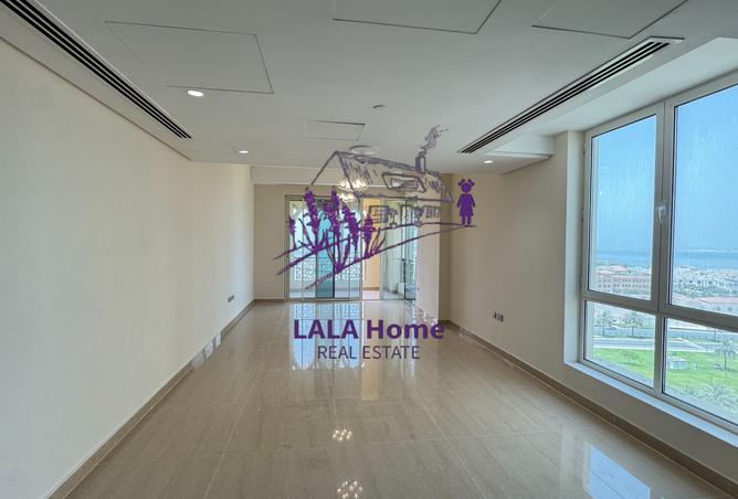 864672 - Property Image 2