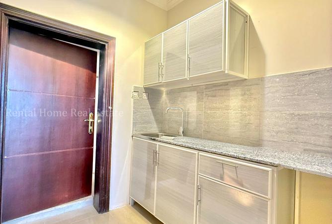 992698 - Property Image 3