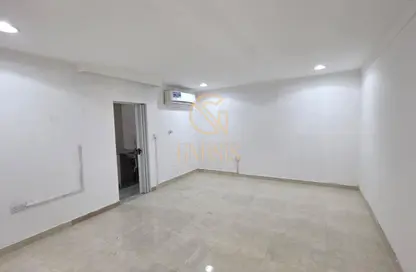 Apartment - Studio - 1 Bathroom for rent in Al Maamoura - Al Maamoura - Doha