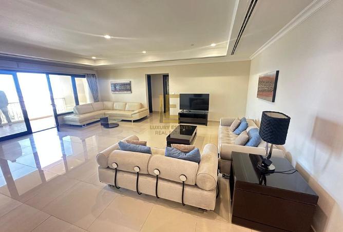 1002468 - Property Image 3