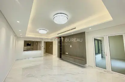 Apartment - 2 Bedrooms - 3 Bathrooms for sale in West Porto Drive - Porto Arabia - The Pearl Island - Doha