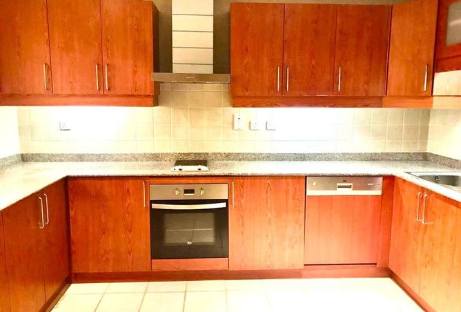 995587 - Property Image 3