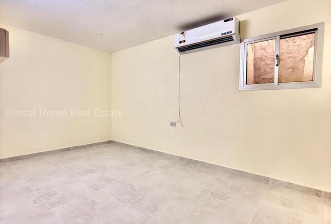 992702 - Property Image 2