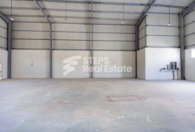 955204 - Property Image 3