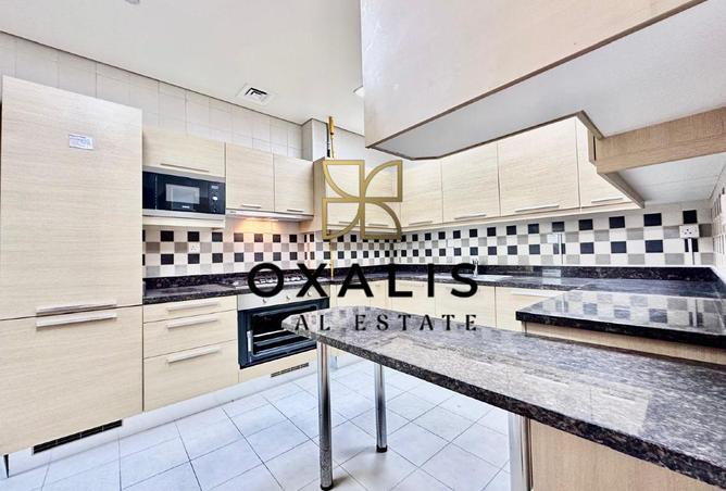 967447 - Property Image 3