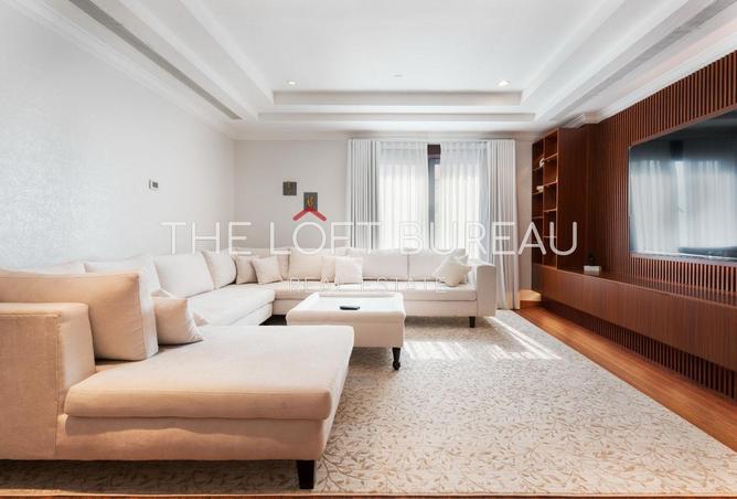 974921 - Property Image 2