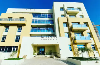 Apartment - 1 Bedroom - 2 Bathrooms for rent in Al Tarfa Residences - Fox Hills - Lusail