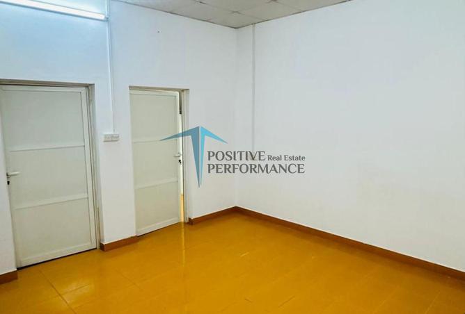 985926 - Property Main Image