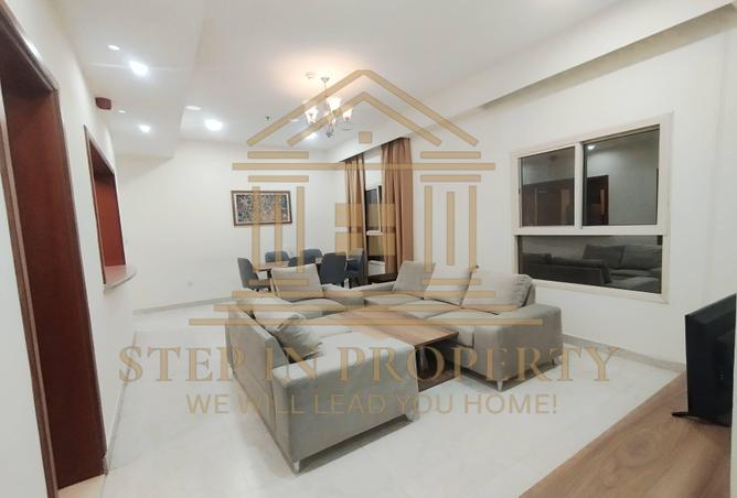 963429 - Property Image 2