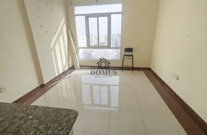 Apartment - 2 Bedrooms - 2 Bathrooms for rent in Thabit Bin Zaid Street - Al Mansoura - Doha