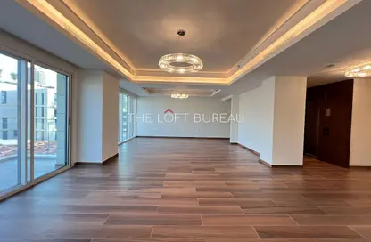 Duplex - 4 Bedrooms - 5 Bathrooms for sale in Gewan Island - The Pearl Island - Doha