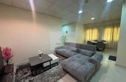 Apartment - 2 Bedrooms - 2 Bathrooms for rent in Al Sadd Road - Al Sadd - Doha