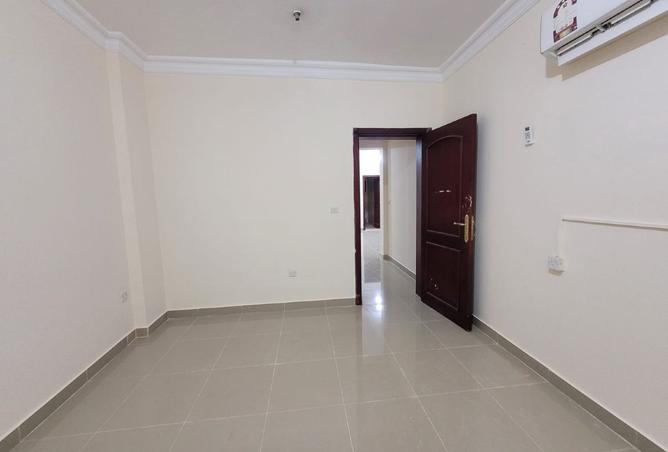 929905 - Property Image 3