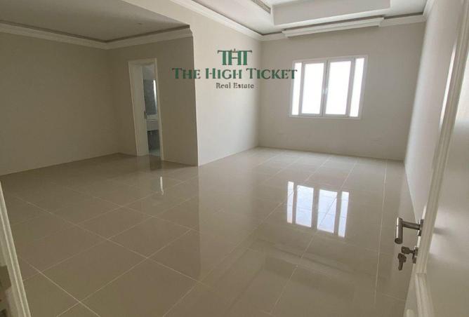 945561 - Property Image 2