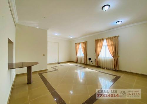 شقة - 2 غرف نوم - 3 حمامات للكراء في 28  نجمة - شارع ابن درهم - نجمة - الدوحة