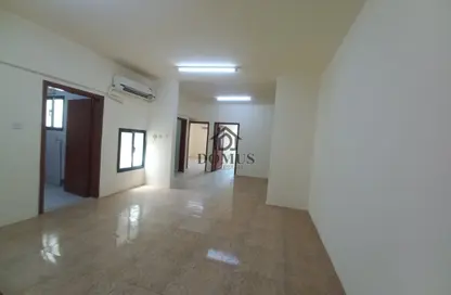 Apartment - 2 Bedrooms - 2 Bathrooms for rent in Al Khayareen Tower - Old Salata - Salata - Doha
