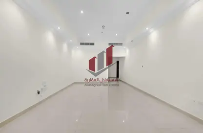 Apartment - 2 Bedrooms - 2 Bathrooms for rent in Al Sadd Road - Al Sadd - Doha