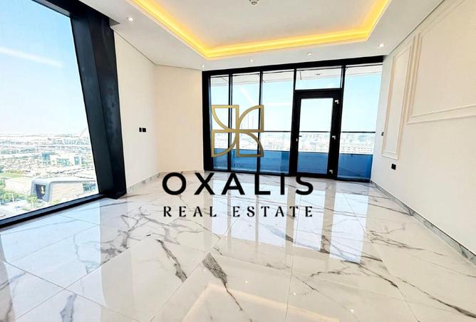 985602 - Property Image 2