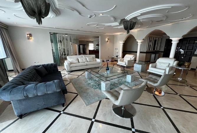 979611 - Property Image 2