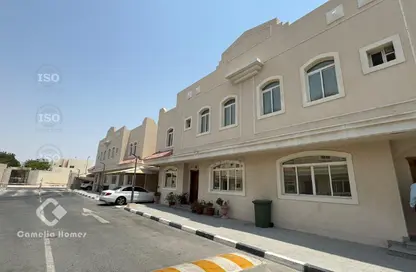 فيلا - 4 غرف نوم - 5 حمامات للايجار في الغرافة - الغرافة - الدوحة