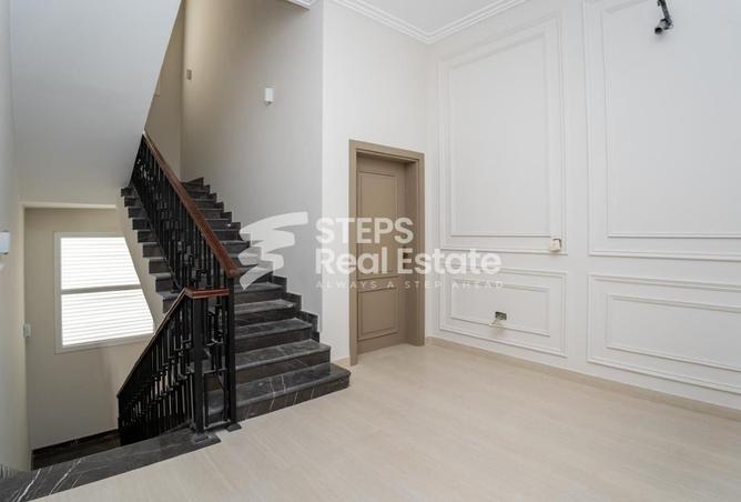 949525 - Property Image 2