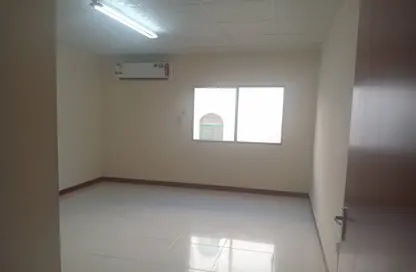 Apartment - 3 Bedrooms - 3 Bathrooms for rent in Al Mansoura - Doha