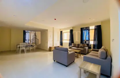 Apartment - 2 Bedrooms - 2 Bathrooms for rent in Anas Street - Fereej Bin Mahmoud North - Fereej Bin Mahmoud - Doha