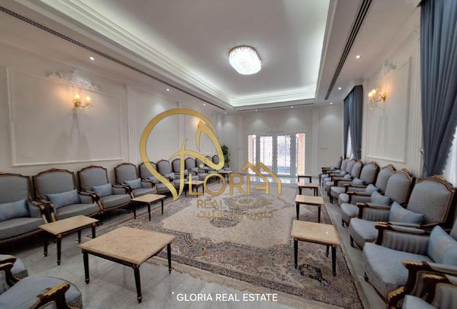 923926 - Property Image 2