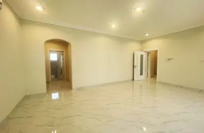 مجمع سكني - 3 غرف نوم - 4 حمامات للايجار في شارع الدانة - مريخ - المريخ - الدوحة