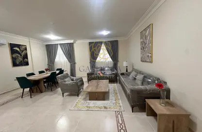 Apartment - 3 Bedrooms - 3 Bathrooms for rent in Anas Street - Fereej Bin Mahmoud North - Fereej Bin Mahmoud - Doha