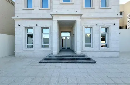 فيلا - 7 غرف نوم - 7 حمامات للايجار في أم العمد - أم العمد - الشمال