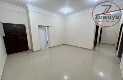Apartment - 3 Bedrooms - 2 Bathrooms for rent in Fereej Kulaib - Doha