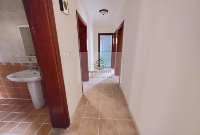 995042 - Property Image 3