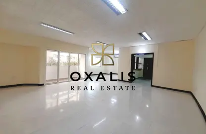 Apartment - 3 Bedrooms - 3 Bathrooms for rent in Al Mansoura - Al Mansoura - Doha