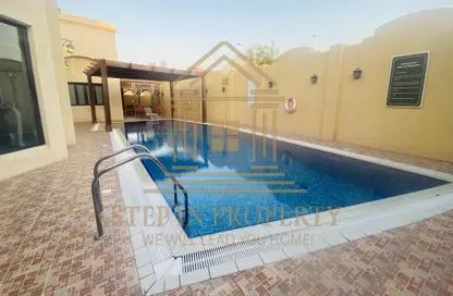 فيلا - 4 غرف نوم - 5 حمامات للايجار في شارع النعيجة - غرب الهلال - الهلال - الدوحة