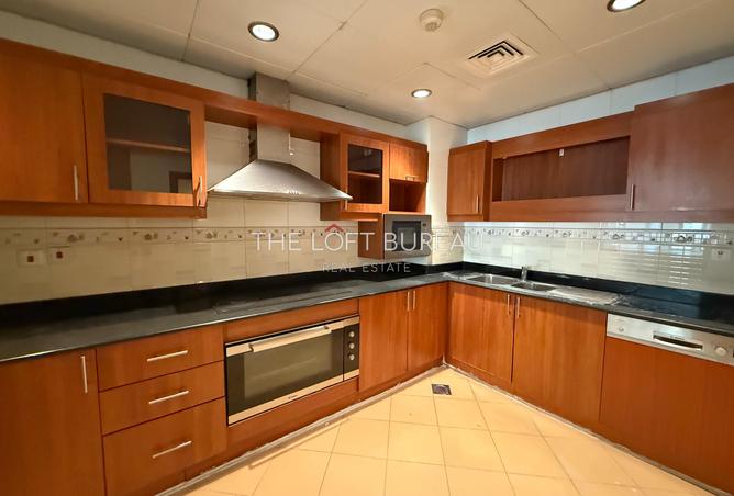 887721 - Property Image 3