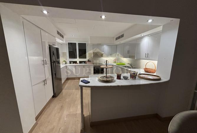 949389 - Property Image 2