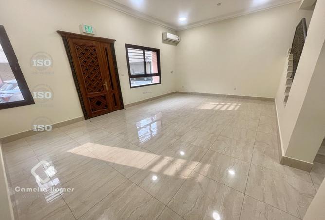 974491 - Property Image 2