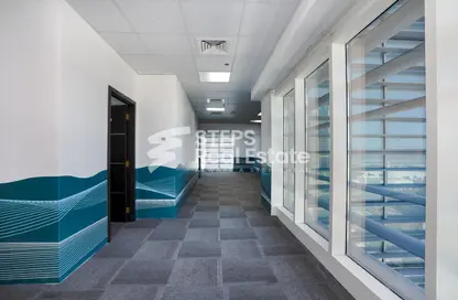 Office Space - Studio - 1 Bathroom for rent in Burj Al Marina - Marina District - Lusail