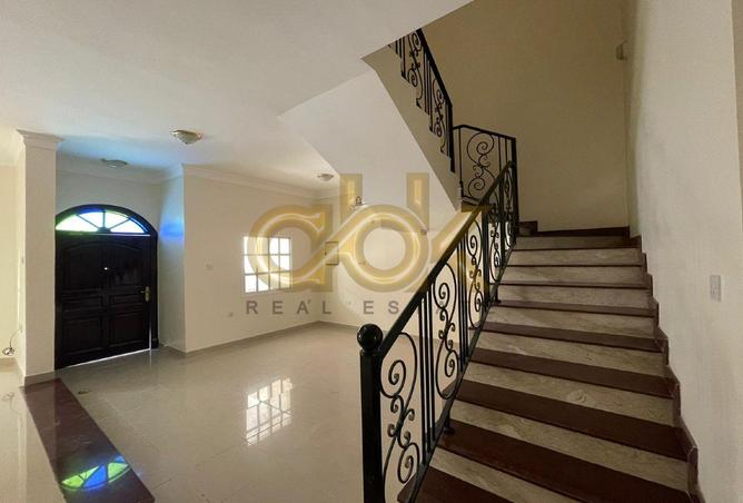 962704 - Property Image 2