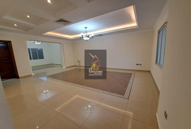 938601 - Property Image 2