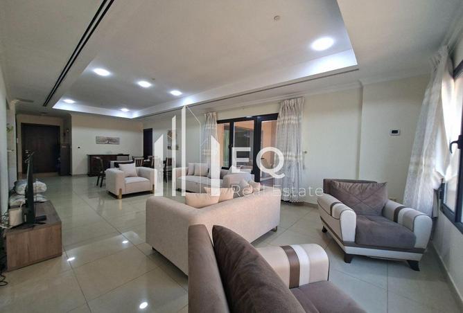 999418 - Property Image 2